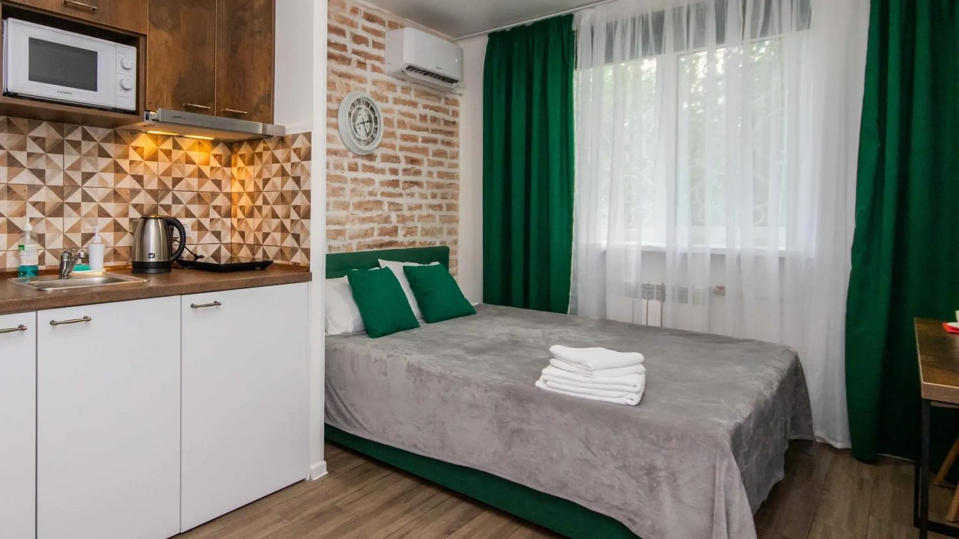Стильні апартаменти-студіо на Подолі поруч з метро  Modern Apartments on Podol near metro station  Kyiv MF