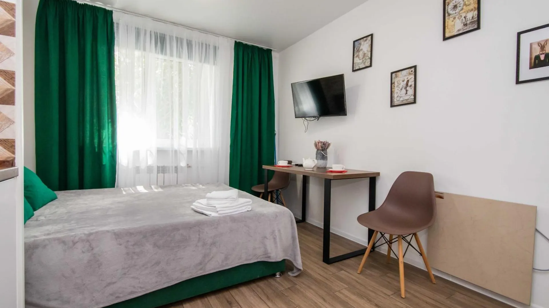Стильні апартаменти-студіо на Подолі поруч з метро  Modern Apartments on Podol near metro station  Kyiv MF 0*,  Украина