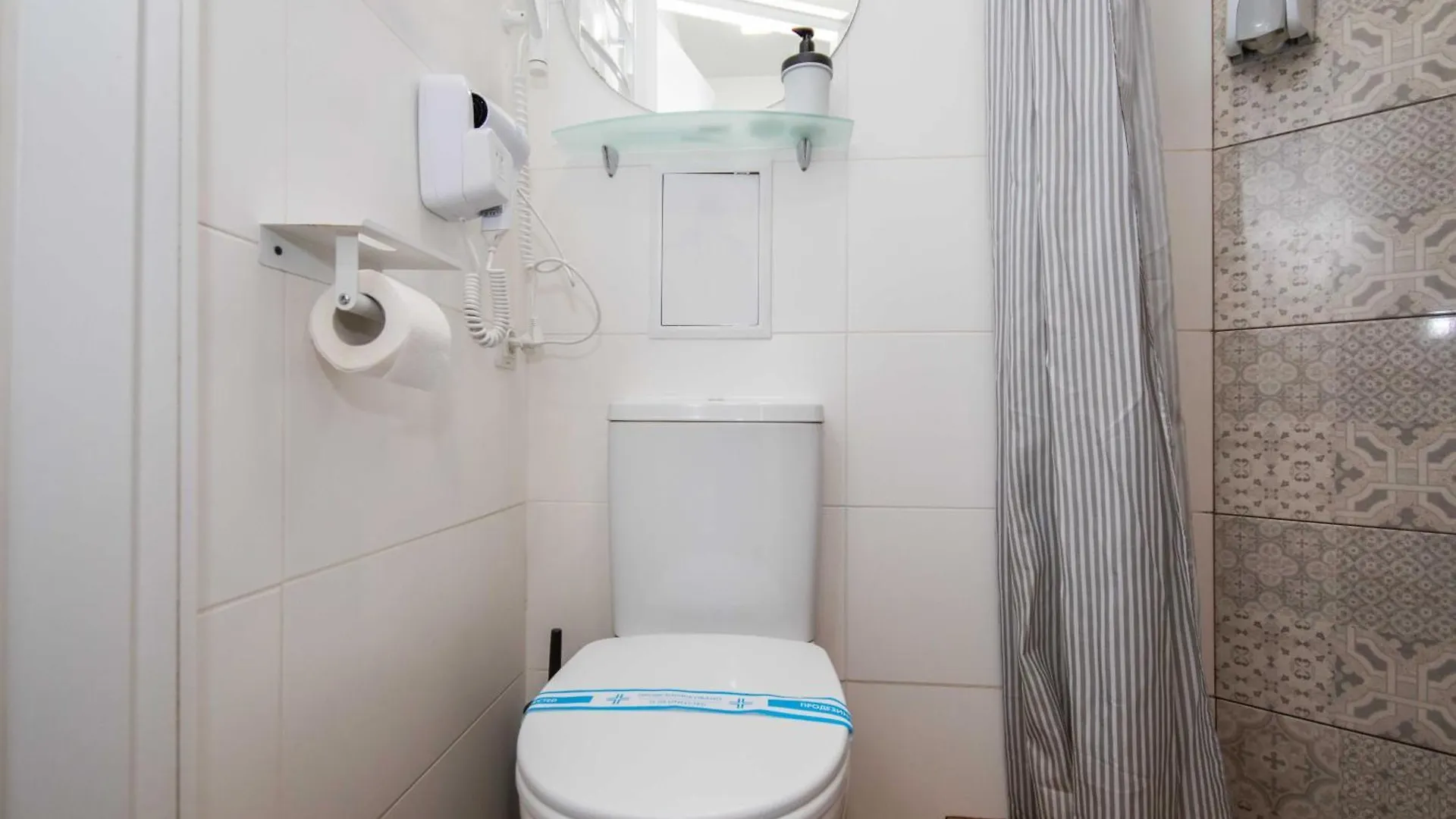 Стильні апартаменти-студіо на Подолі поруч з метро  Modern Apartments on Podol near metro station  Kyiv MF