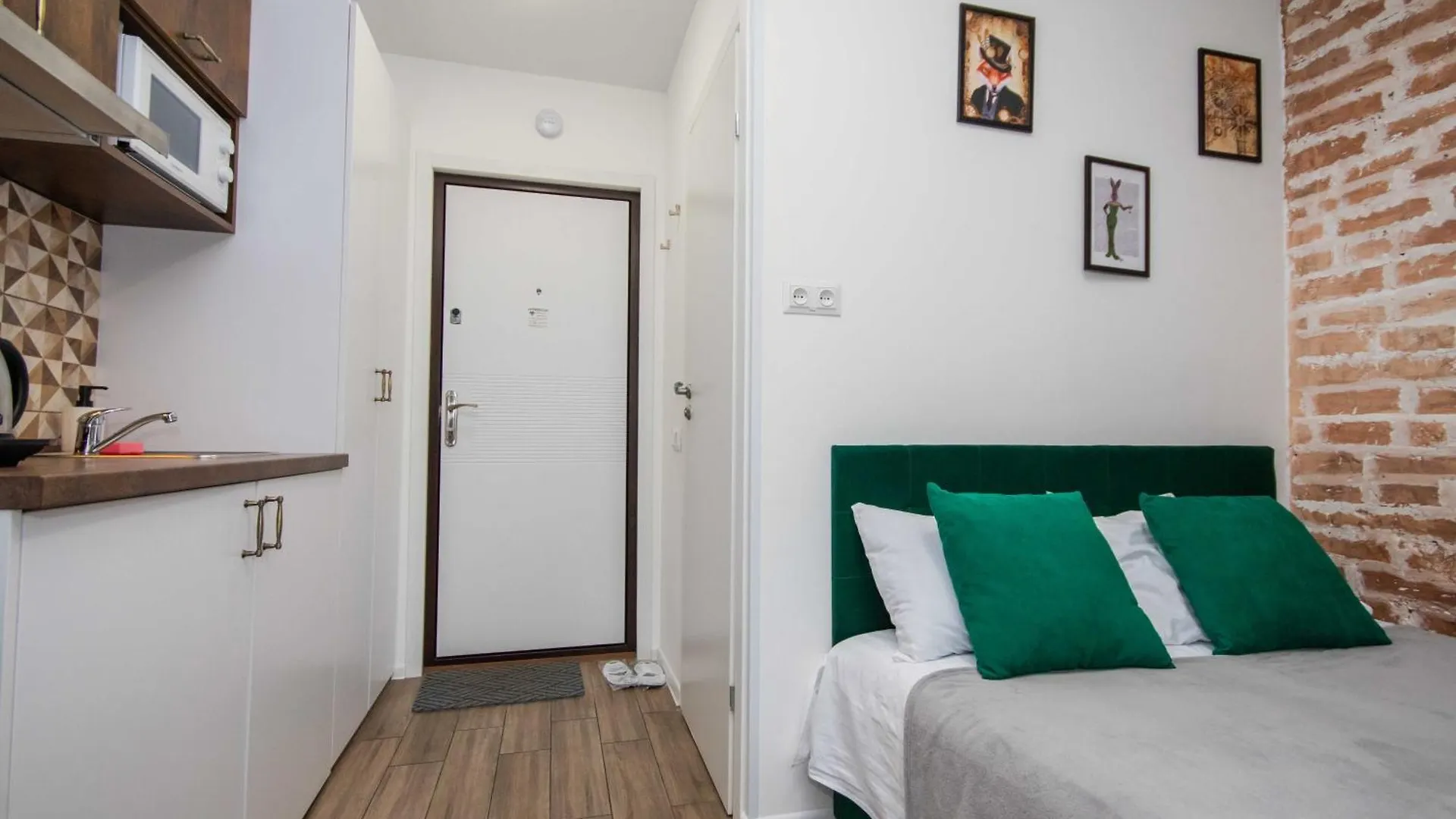 Стильні апартаменти-студіо на Подолі поруч з метро  Modern Apartments on Podol near metro station  Kyiv MF Украина